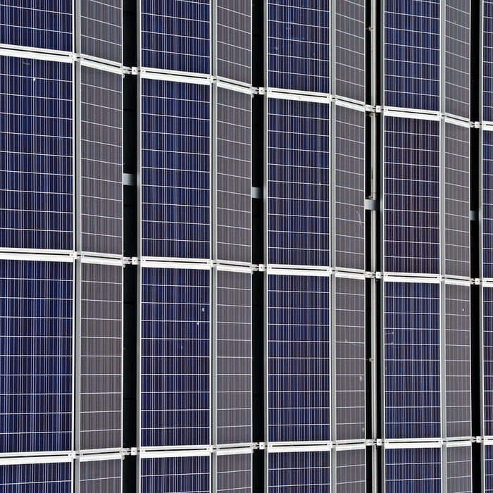 Fin de la prime à l'autoconsommation et surplus à 1 centime : ce qui change pour le solaire en 2026