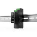 SAMDUO Smart Meter fixé sur un rail DIN, avec ses borniers de raccordement et le schéma de câblage imprimé sur le côté